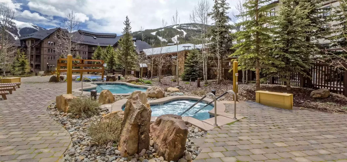 Outdoor hot tubs at Copper Mountain Condos
